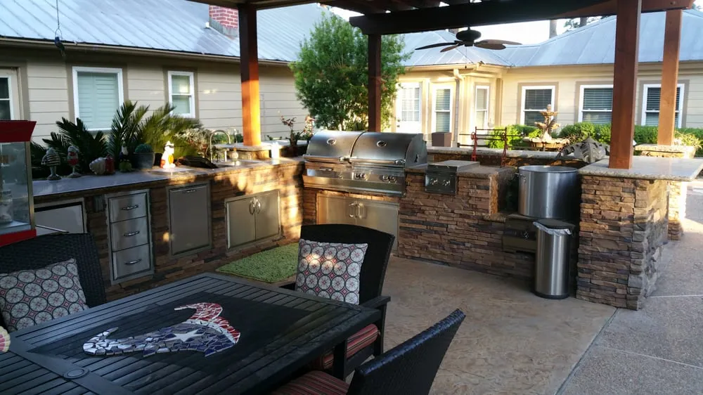 Top-rated residential landscaping in Tomball, TX - Aquascapes Pools and Spas