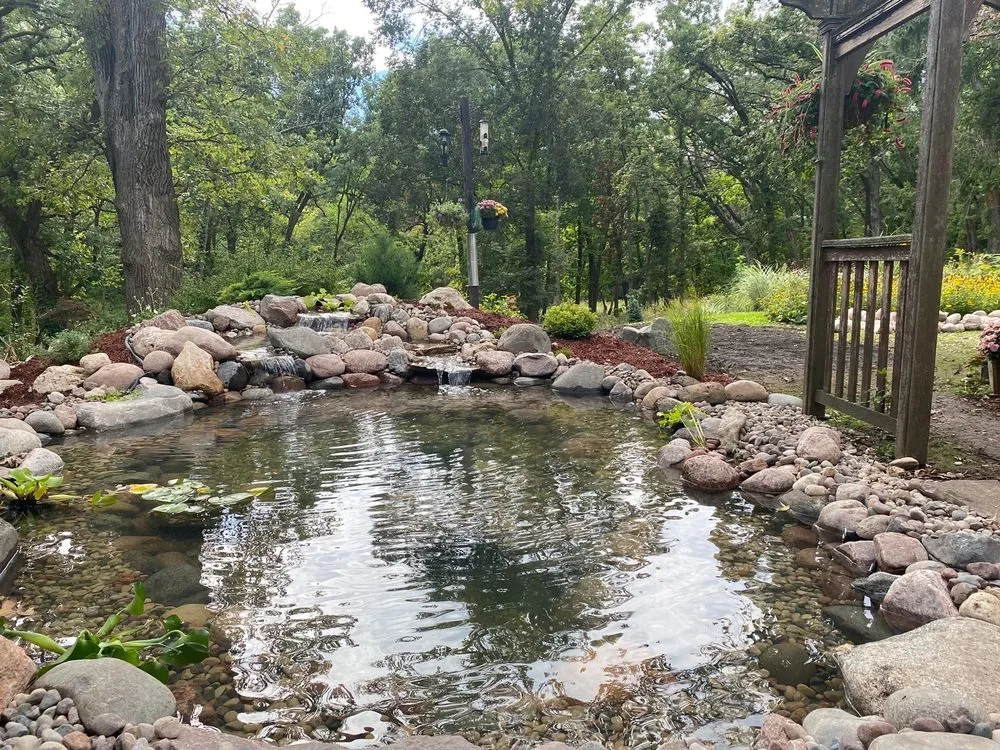 Expert landscaping services experts serving Hawthorn Woods, IL - Aquastonia