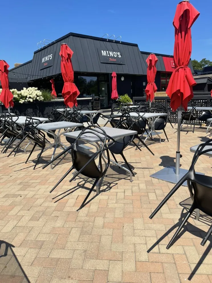 Professional yard maintenance in Beach Park, IL by Aquaterra Landscaping