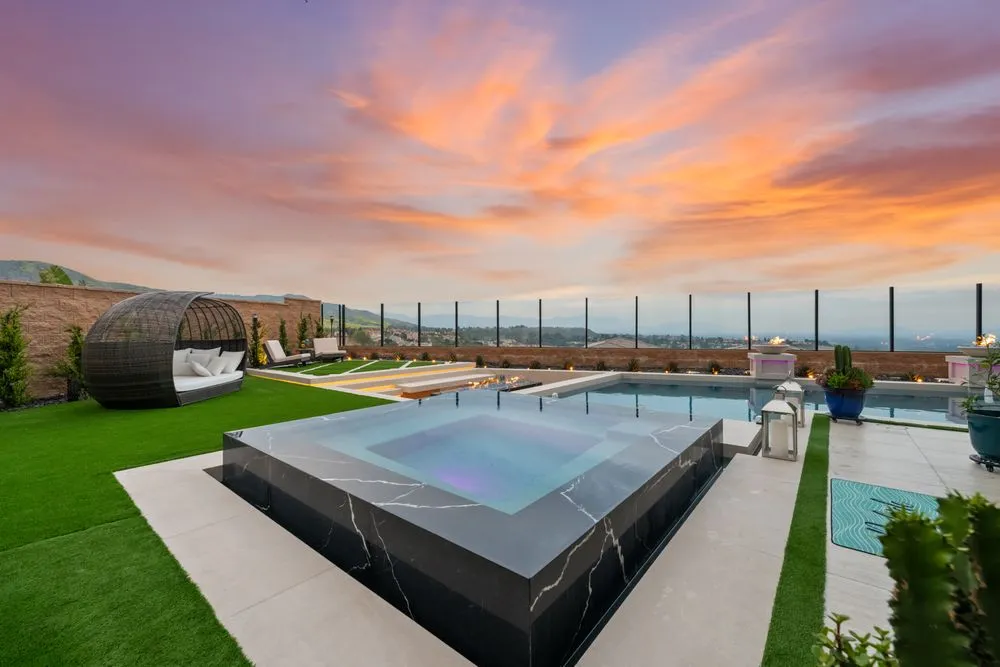 Professional yard cleanup service experts serving Santa Ana, CA - Aquaterra Pool & Landscape