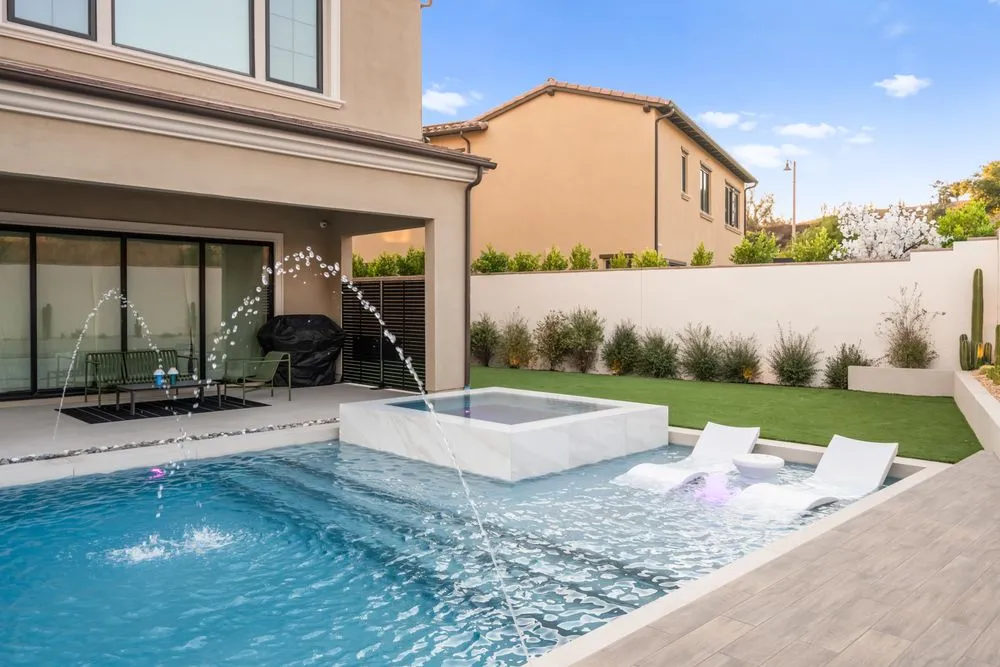 Expert yard cleanup service in Santa Ana, CA - Aquaterra Pool & Landscape