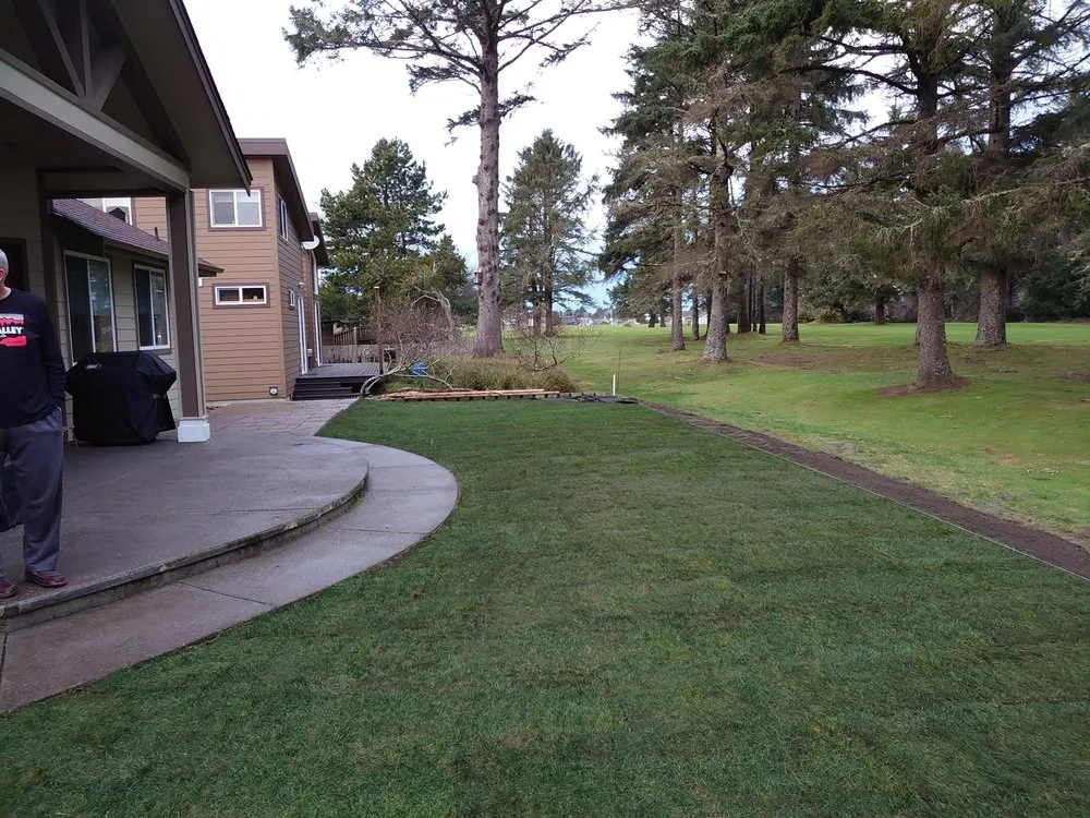 Expert outdoor landscaping experts serving Ocean Shores, WA - Aquatic & Land Solutions