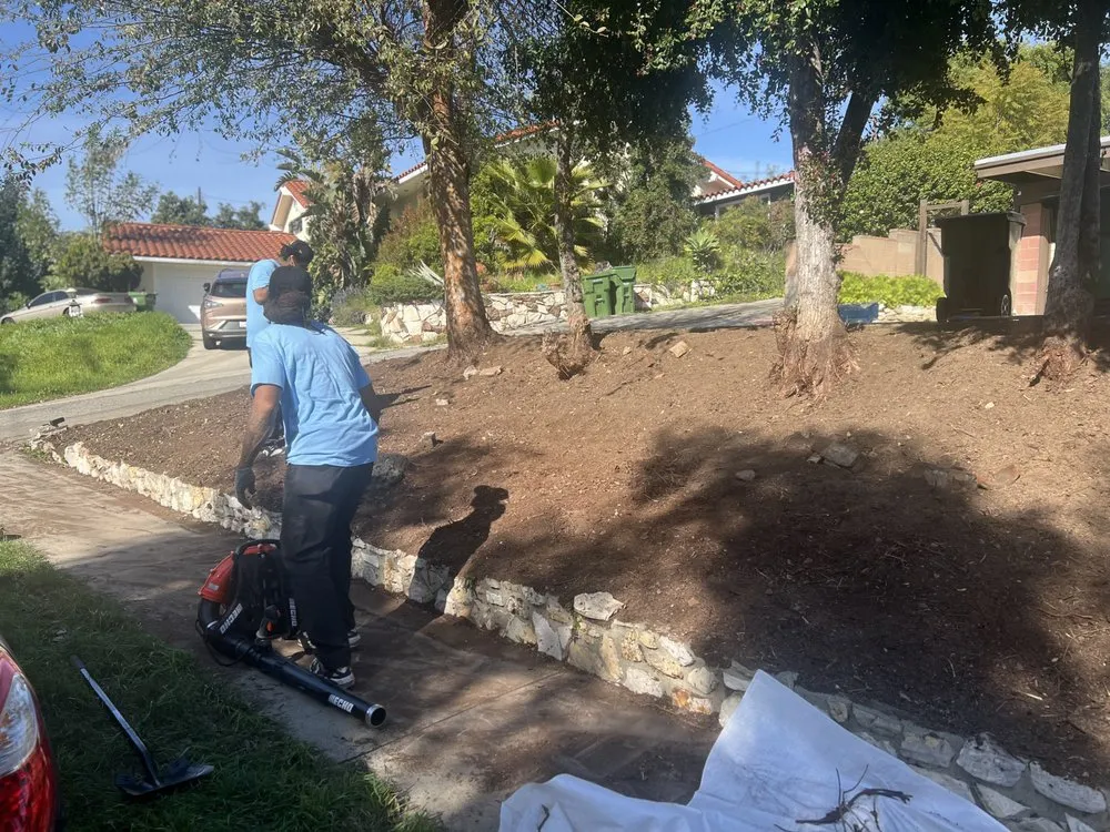 Custom yard maintenance experts serving Los Angeles, CA - Aquatic Irrigations