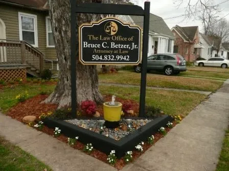 Local yard cleanup service in Metairie, LA - Aquatic Landscapes