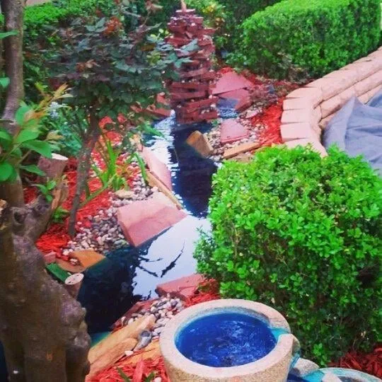 Expert yard maintenance in Houston, TX by Aquatic Landscaping & Outdoor Design