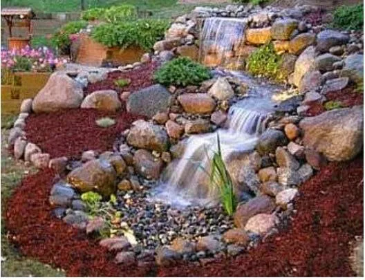 Local yard cleanup service for year-round maintenance across Houston, TX - Aquatic Landscaping & Outdoor Design