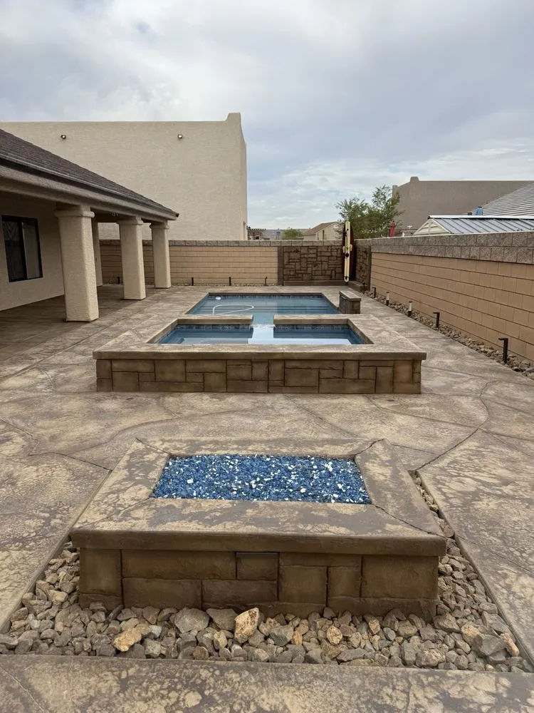 Professional yard maintenance experts serving Fort Mohave, AZ - Aquatic Pools & Landscape