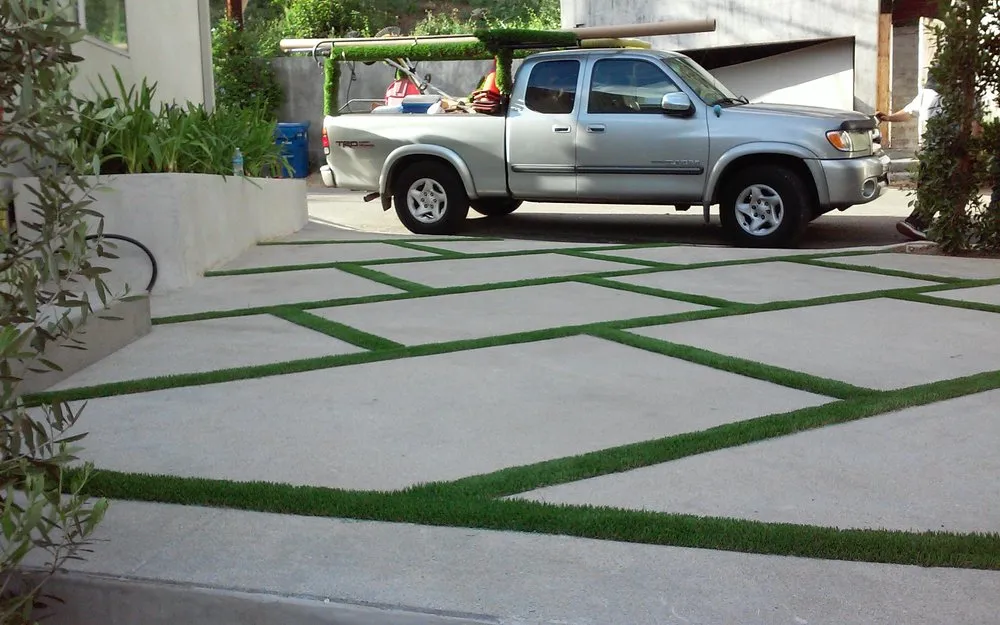 Custom garden landscaping in Bellflower, CA - Aquatlan Landscaping