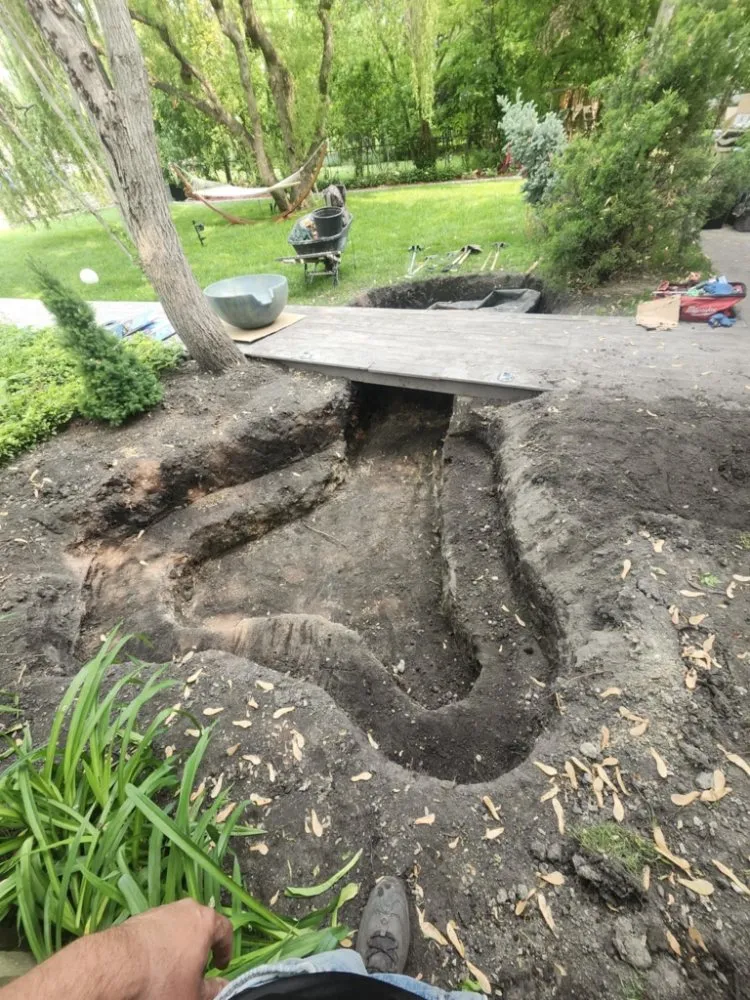 Affordable lawn mowing service experts serving Lindenhurst, IL - Aquavato Pondscapes