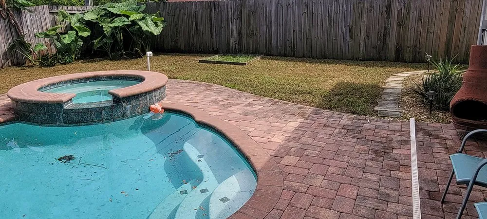 Affordable landscaping services for year-round maintenance in TEMPLE TERR, FL by Aquino & son land art