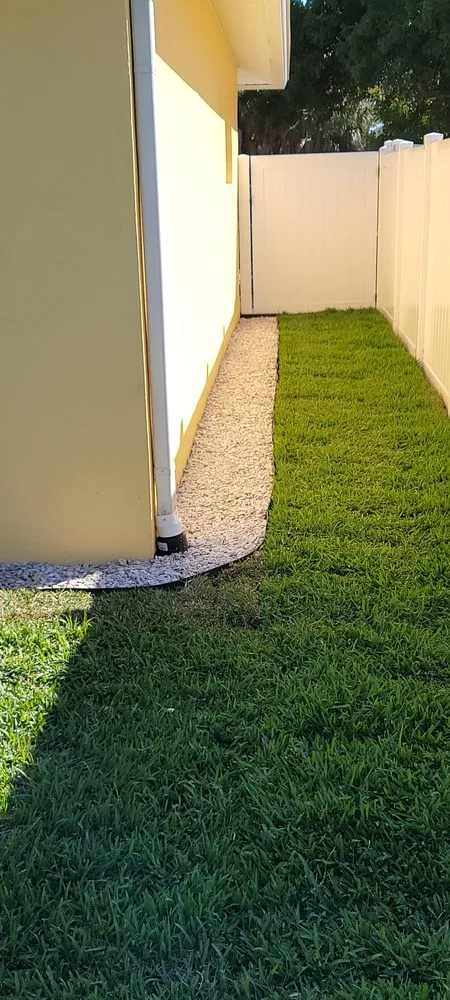 Expert outdoor landscaping in TEMPLE TERR, FL - Aquino & son land art