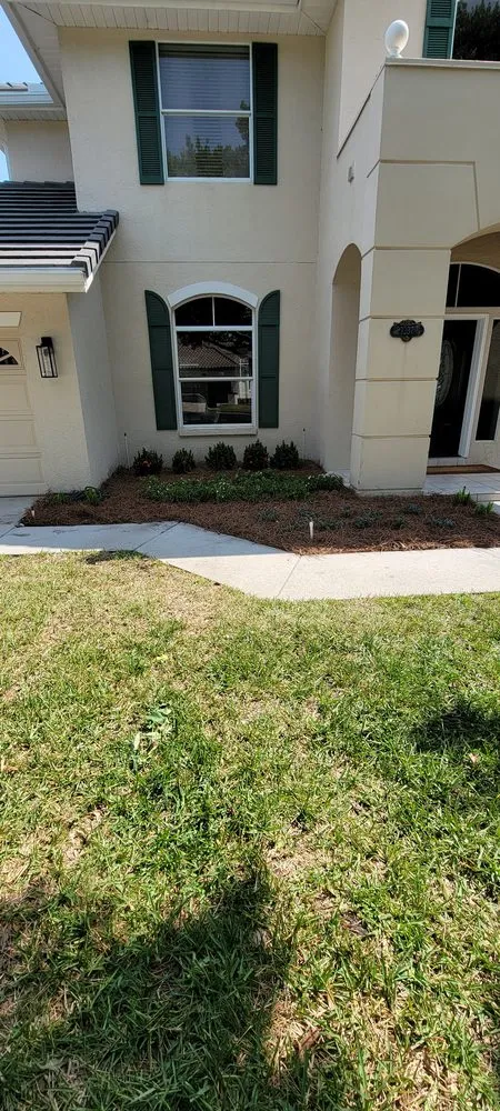 Local garden landscaping experts serving TEMPLE TERR, FL - Aquino & son land art