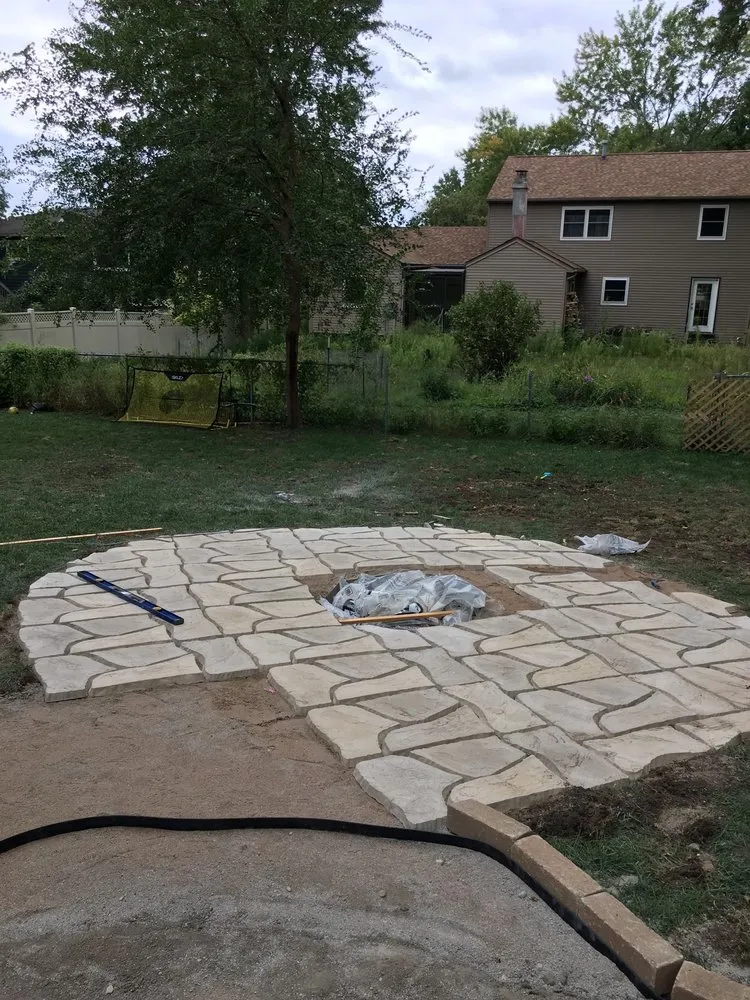 Professional outdoor landscaping experts serving Coralville, IA - AR Concrete Hardscaping