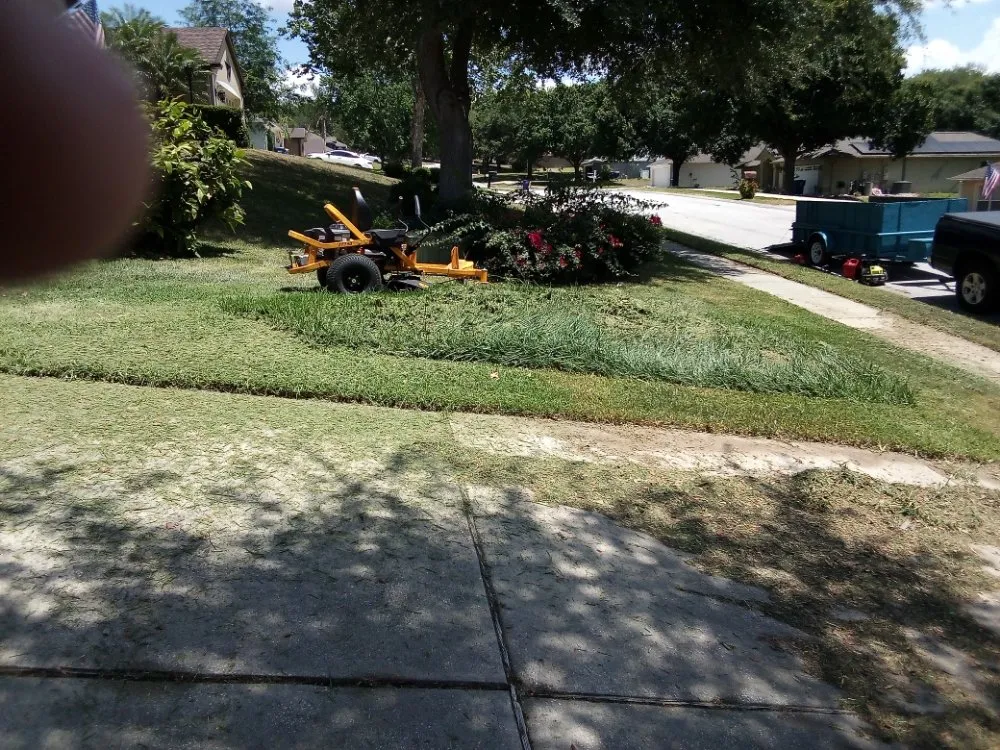 Affordable yard maintenance in Eustis, FL by A&R Custom Lawn Care