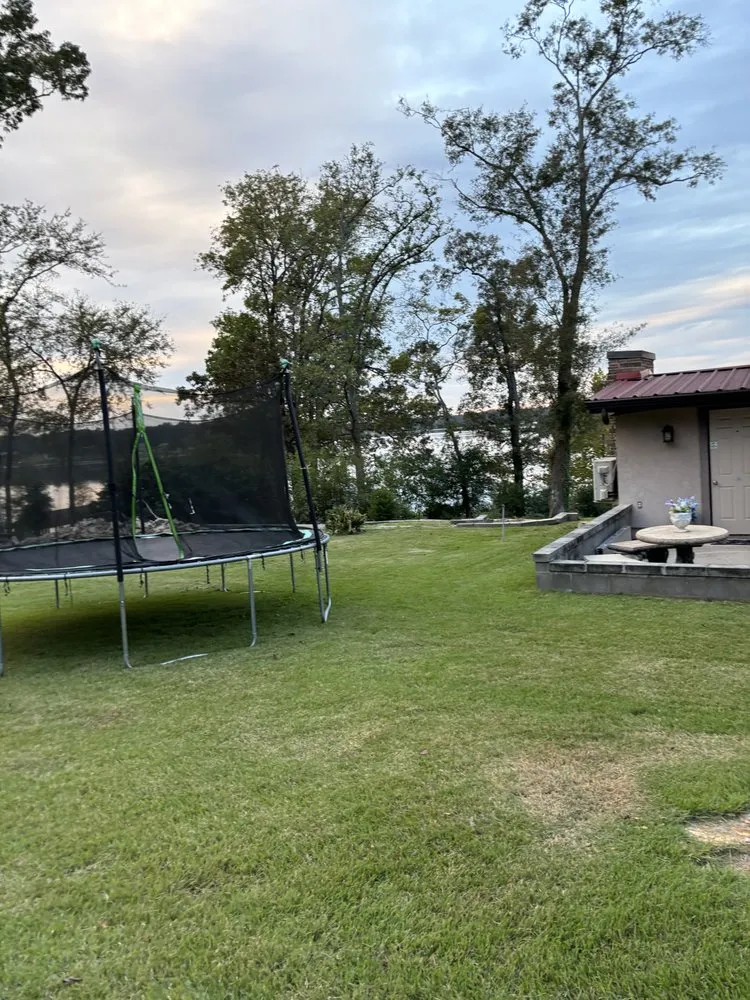 Professional yard cleanup service for residential properties in Albany, GA by A&R Global