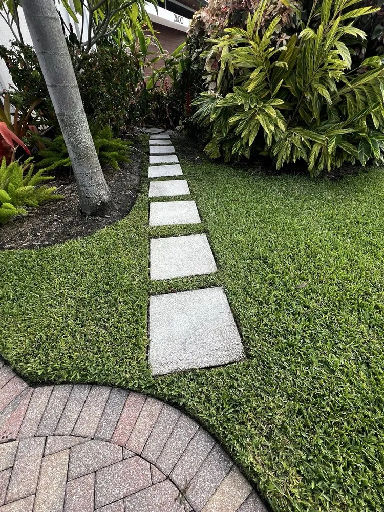 Affordable lawn care service for beautiful yards across Fort Lauderdale, FL - AR Lawn & Landscaping Service