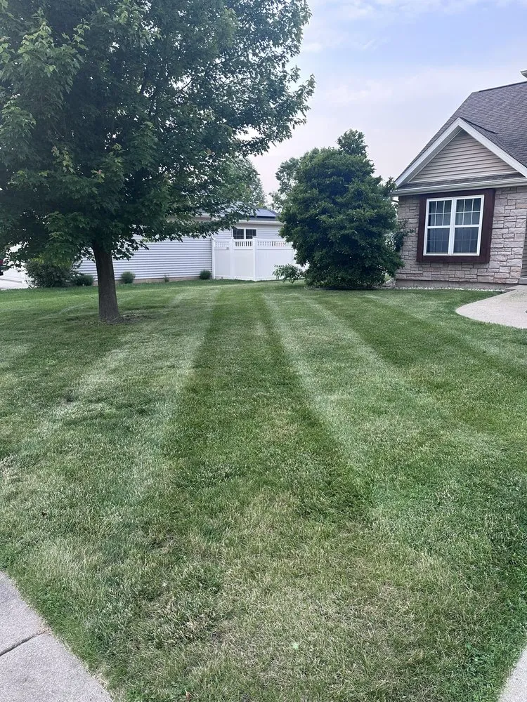 Affordable lawn mowing service in Ottawa, IL by A&R Lawn Care
