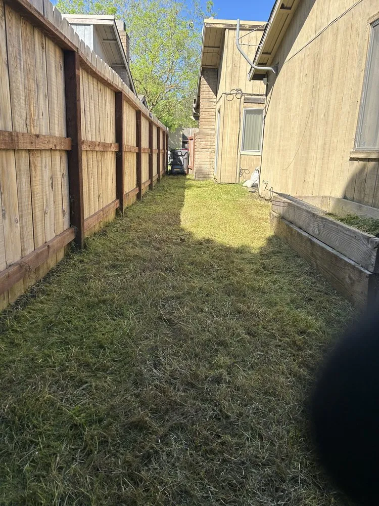 Top-rated garden landscaping for homes in Tracy, CA by A&R Lawn Care