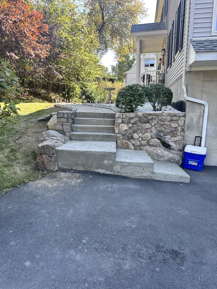 Trusted lawn care service for beautiful yards across Bridgeport, CT - AR Maintenance Services