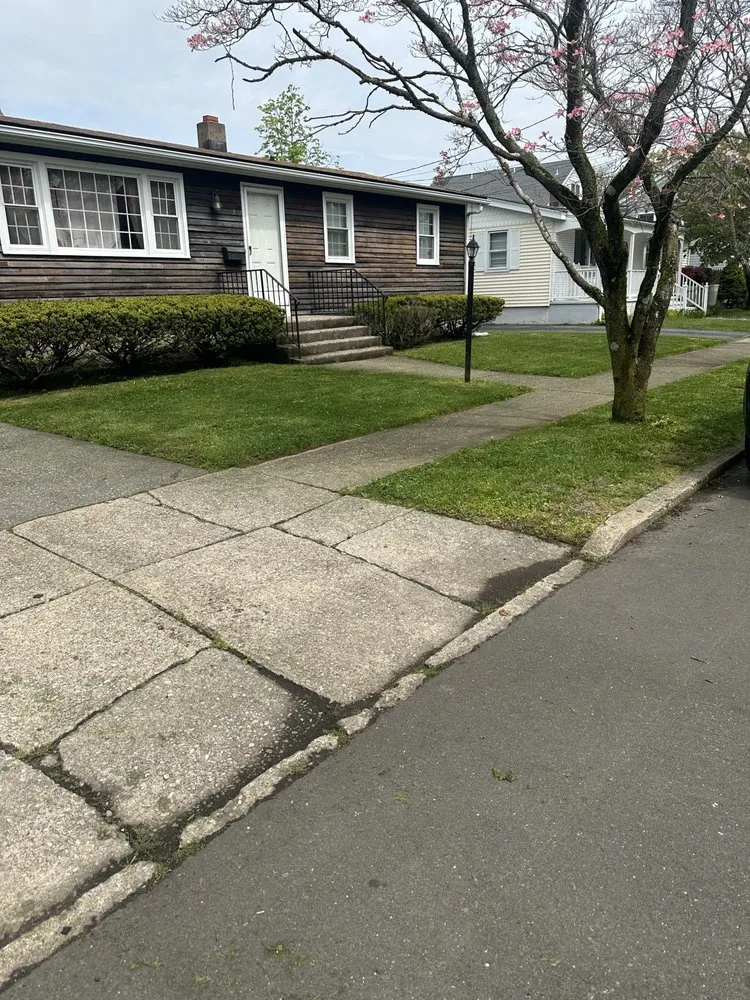 Custom landscape installation experts serving Bridgeport, CT - AR Maintenance Services