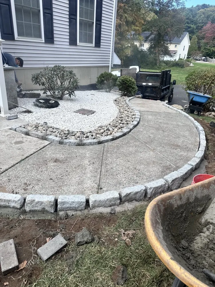 Top-rated residential landscaping for homes in Bridgeport, CT by AR Maintenance Services