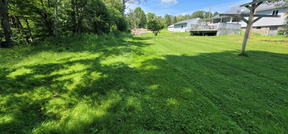 Expert garden landscaping in Stevensville, PA by A&R Mowing