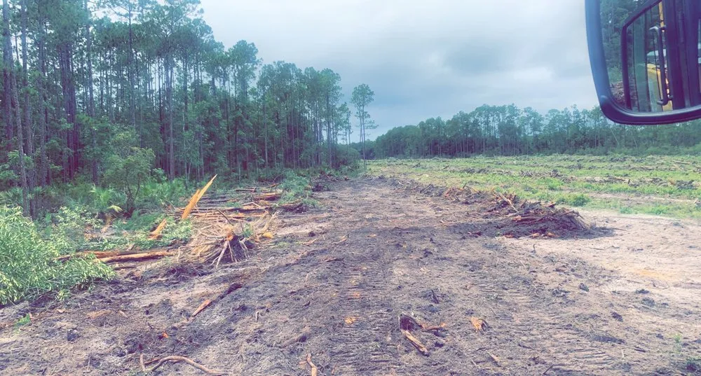 Expert lawn care service experts serving Deltona, FL - A&R Outdoor Specialty Services