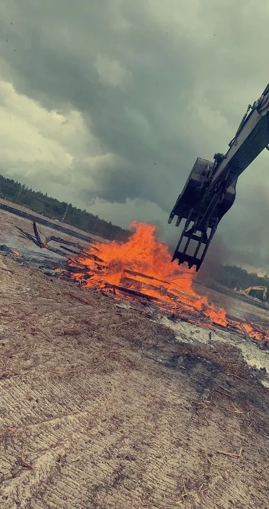 Reliable yard cleanup service in Deltona, FL by A&R Outdoor Specialty Services