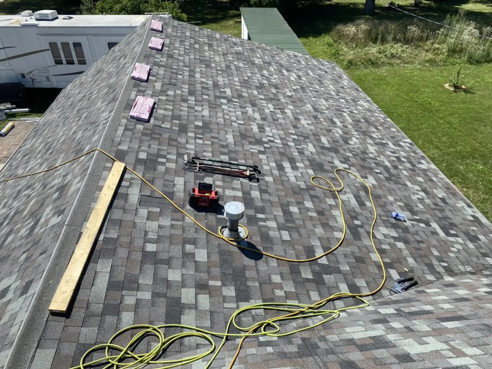 Trusted lawn care service near you in Des Moines, IA by A&R Service