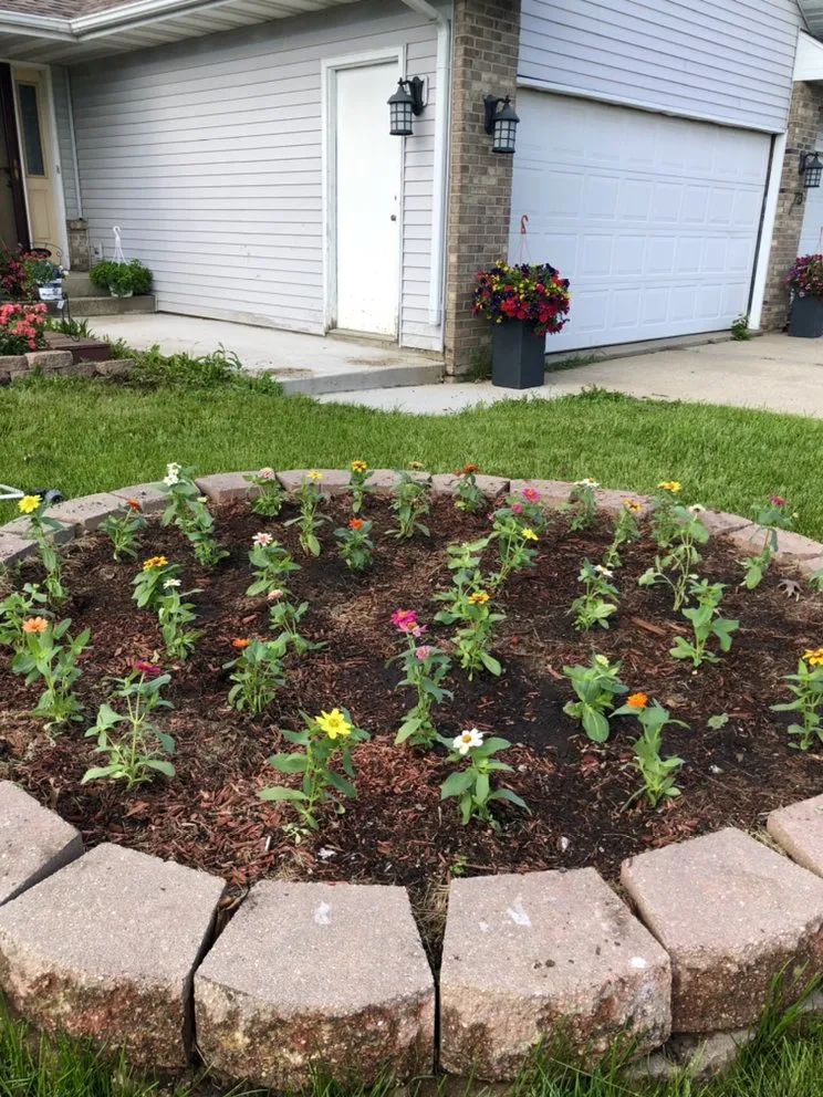 Top-rated outdoor landscaping experts serving Beloit, WI - Aragonz Snow & Mow Services