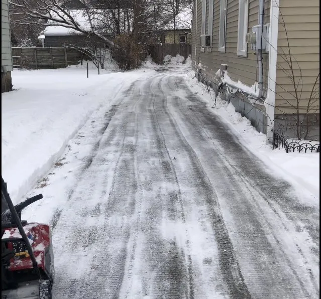 Expert garden landscaping in Beloit, WI by Aragonz Snow & Mow Services