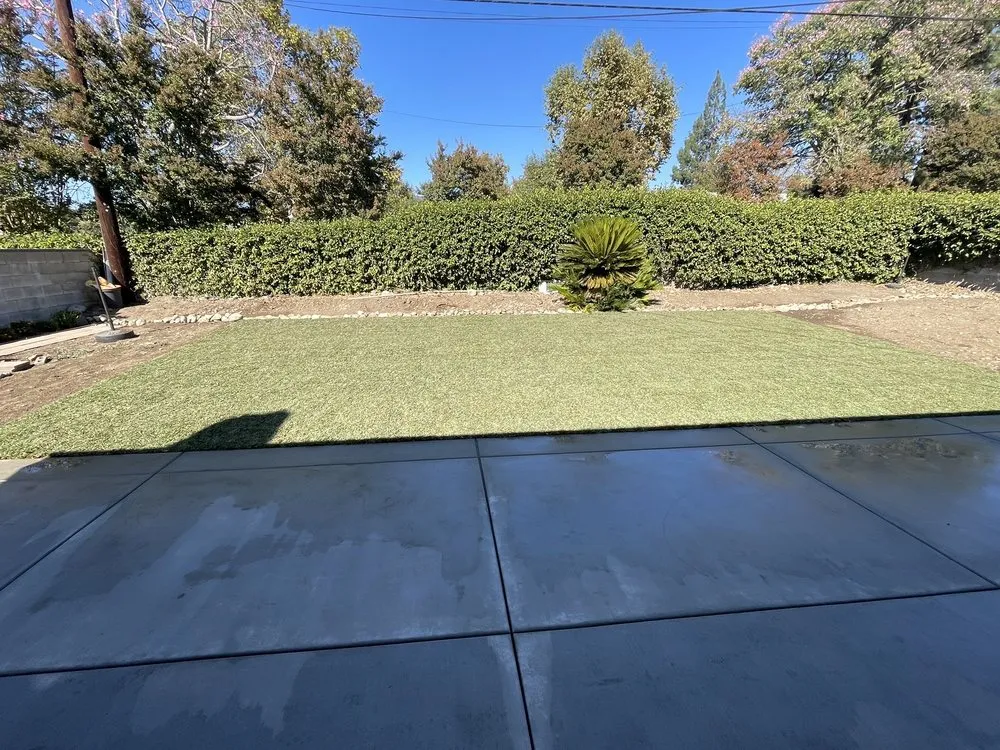 Expert lawn care service experts serving Pomona, CA - Aran Arbor and Landscape Care