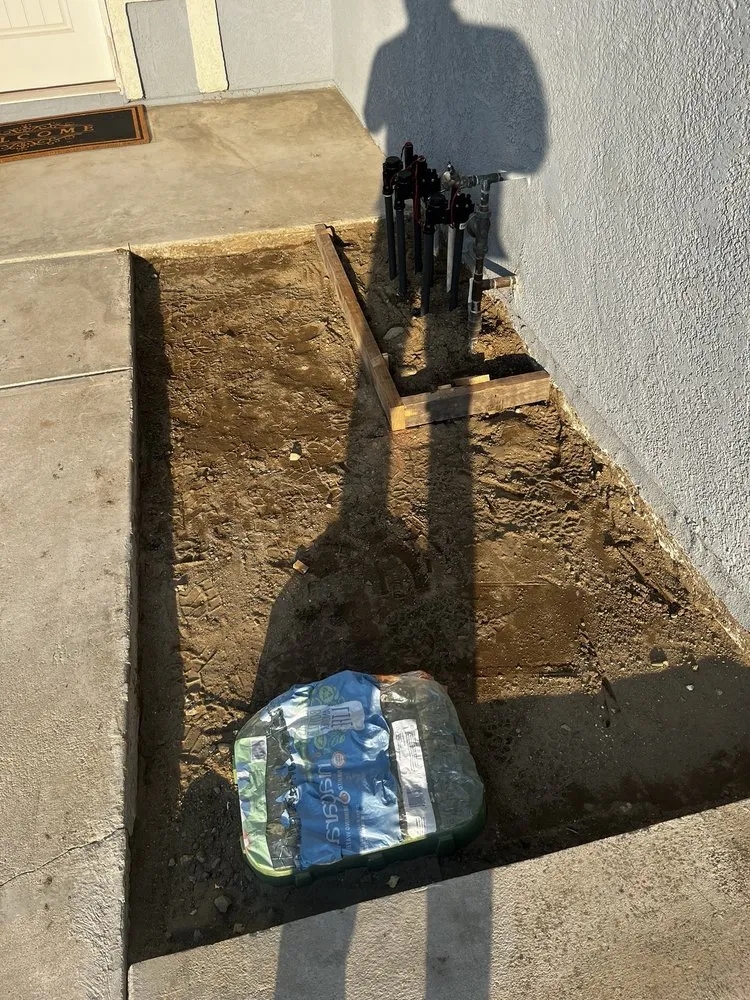 Top-rated yard maintenance with custom design in Pomona, CA by Aran Arbor and Landscape Care