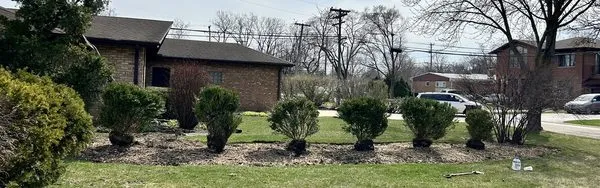 Araseli’s Landscaping Logo