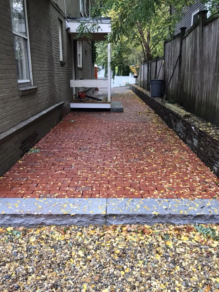 Reliable yard cleanup service with custom design across East Freetown, MD - Araujo Landscaping
