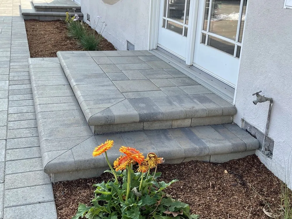 Affordable lawn care service in San Jose, CA by Aravat Landscaping