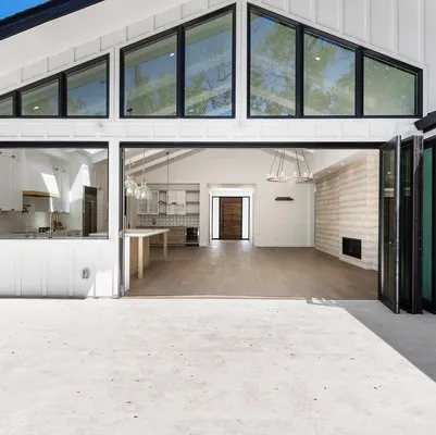 Aravat Landscaping Logo