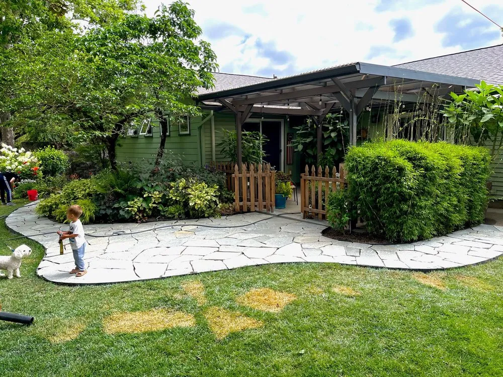 Top-rated outdoor landscaping for homes in Portland, OR by Arboles