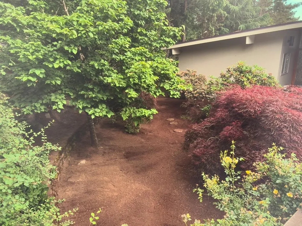 Professional landscaping services experts serving Portland, OR - Arboles