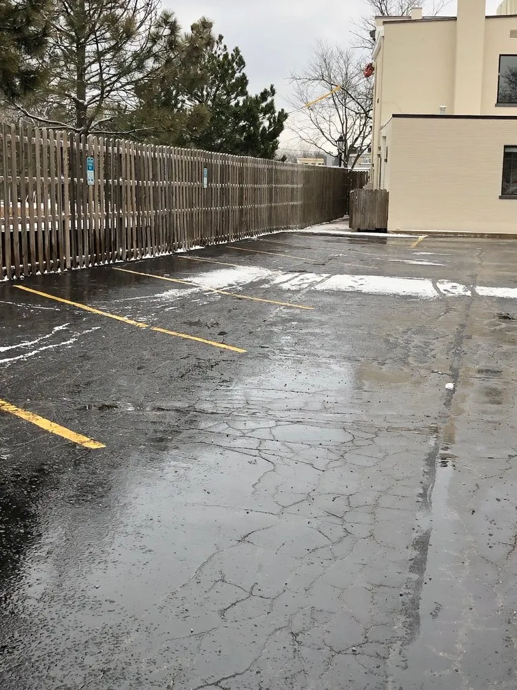 Custom outdoor landscaping in West Chicago, IL - Arbor Earth & Snow