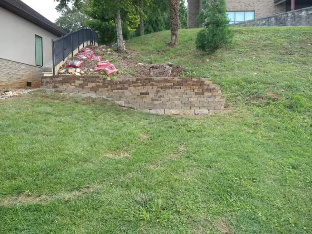 Custom outdoor landscaping in Knoxville, TN - Arbor Heights Landscaping Dept