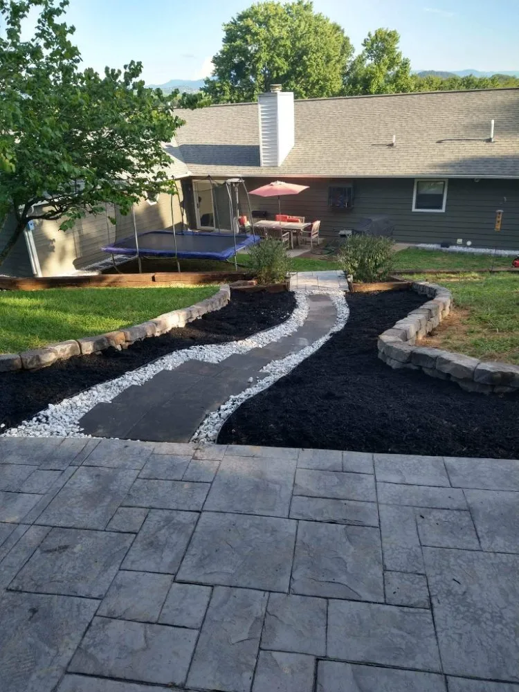 Expert residential landscaping for year-round maintenance in Knoxville, TN by Arbor Heights Landscaping Dept