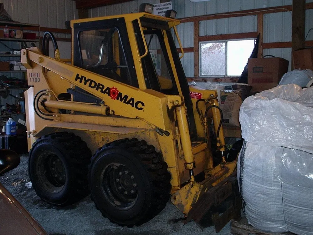 Local lawn mowing service experts serving Saint Paul, MN - Arch-Tech Landscaping, Nursery, Gravel and Black Dirt