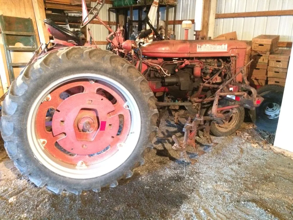 Affordable lawn mowing service for homes in Saint Paul, MN by Arch-Tech Landscaping, Nursery, Gravel and Black Dirt