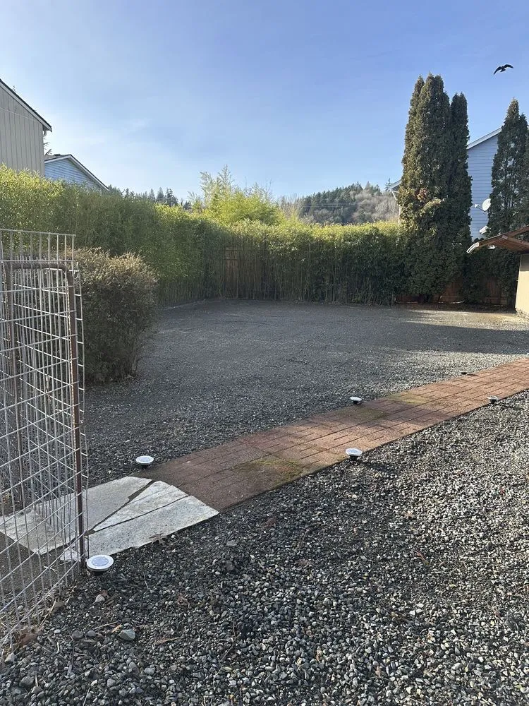 Top-rated yard cleanup service in Puyallup, WA by Archterra Landscape Services