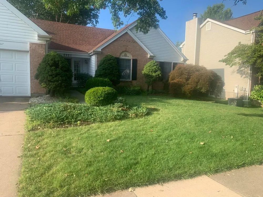 Local lawn mowing service with custom design across Ofallon, MO - Archway Lawn Care