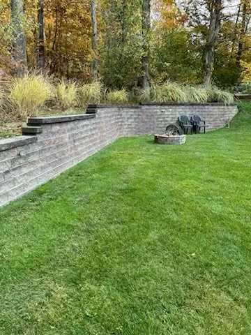 Custom lawn mowing service experts serving Wickliffe, OH - Arcos Landscaping