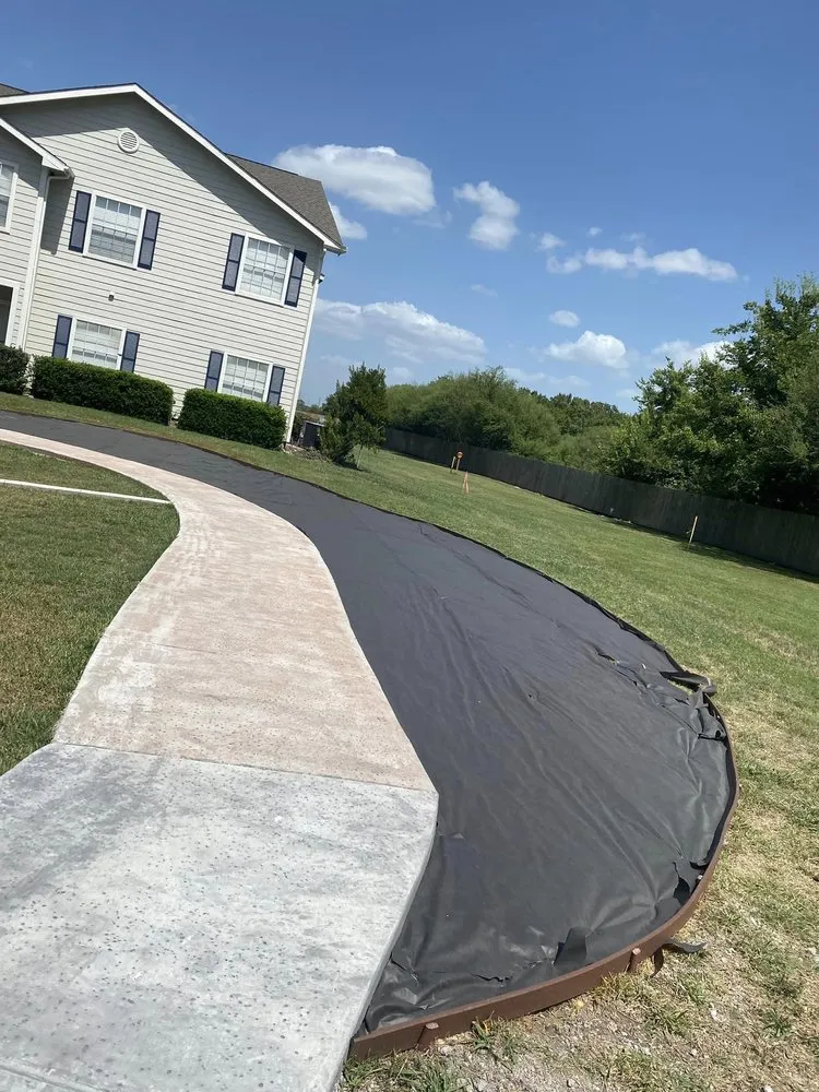 Reliable yard cleanup service for beautiful yards in Houston, TX by Arcos Lawn Care