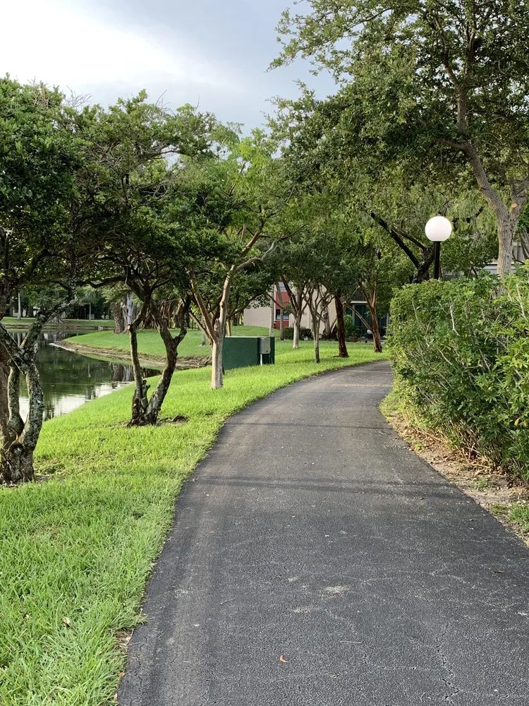 Local lawn care service experts serving Pompano Beach, FL - Area Landscape Services