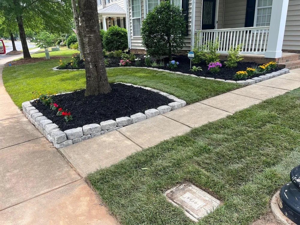 Top-rated yard cleanup service near you across Charlotte, NC - Area Verde Landscaping